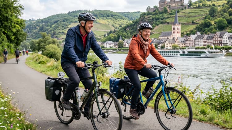 Fietscruise langs de rivier in Duitsland