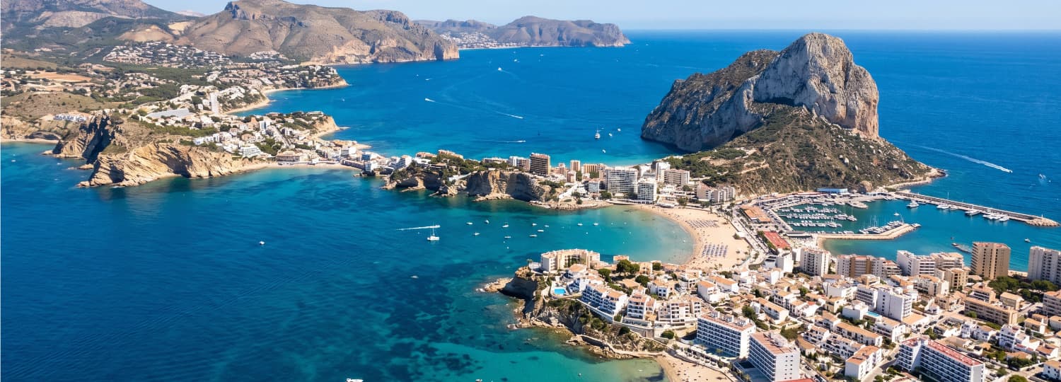 Luchtfoto van Calpe met de Peñón de Ifach, Costa Blanca